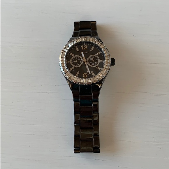 Guess women’s watch - Picture 1 of 4